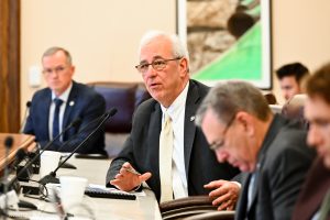 State Senate GOP, Dem leaders urge DHHR to address child welfare problems